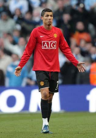 太阳报：52岁切尔西名宿马克莱莱担任环球小姐大赛评委