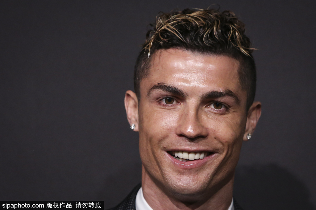 王楚钦为何仰天大笑？原因找到，谁注意孙颖莎的反应