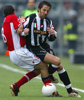 官方：大阪钢巴外援阿拉诺合同到期，将在赛季结束后离队