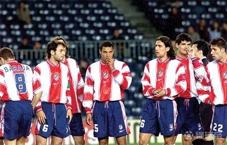 曼联英超14轮1-1战平西汉姆联，近5轮仅胜1场，阿莫林执教遇质疑，防守问题突出。