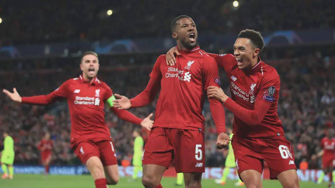 大连英博队迎来队史第100场比赛